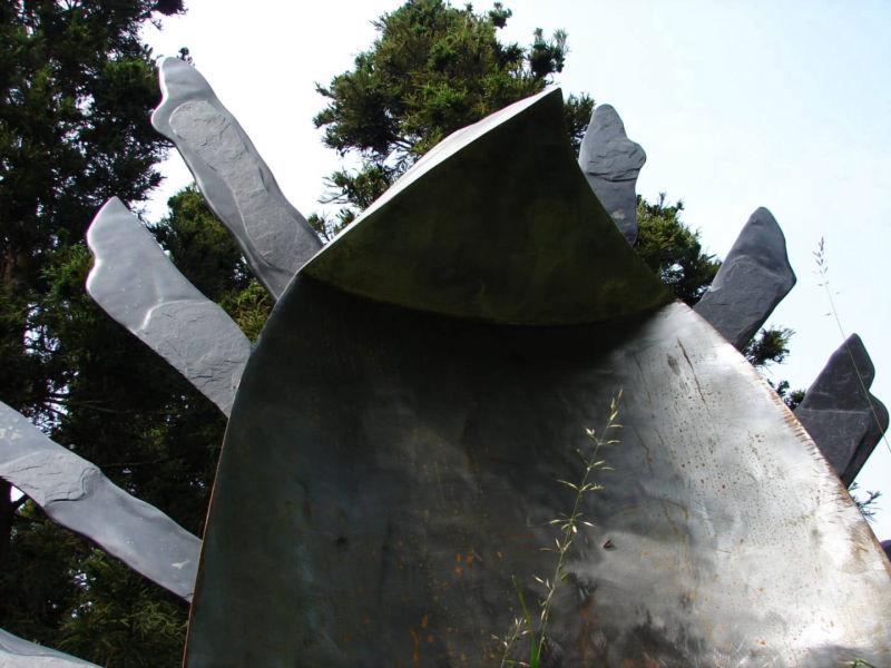 Sculpture outdoor XIII
